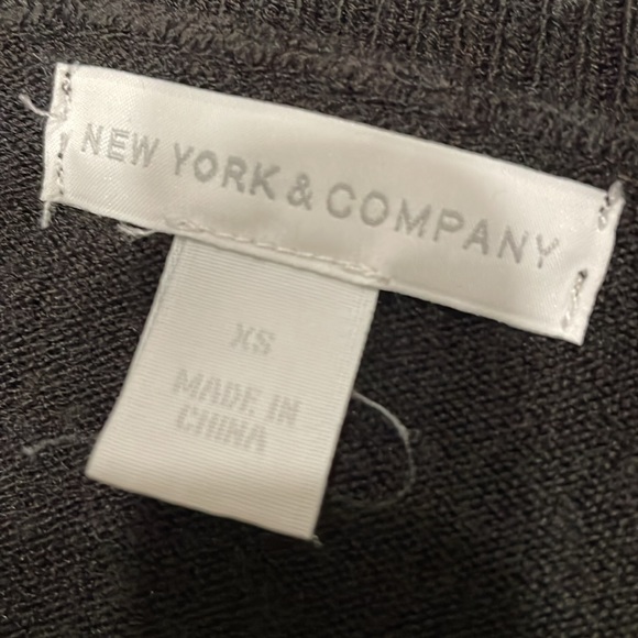 New York & Co Sweater - Picture 3 of 6
